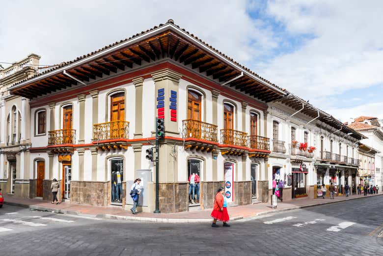 Walk the beautiful streets of Cuenca
