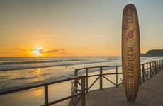 Montañita Day Trip & Paragliding