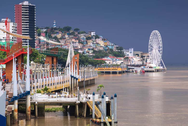 Malecón Simón Bolívar in Guayaquil