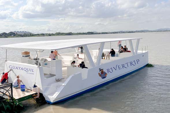 Paseo en catamarán por el río Guayas