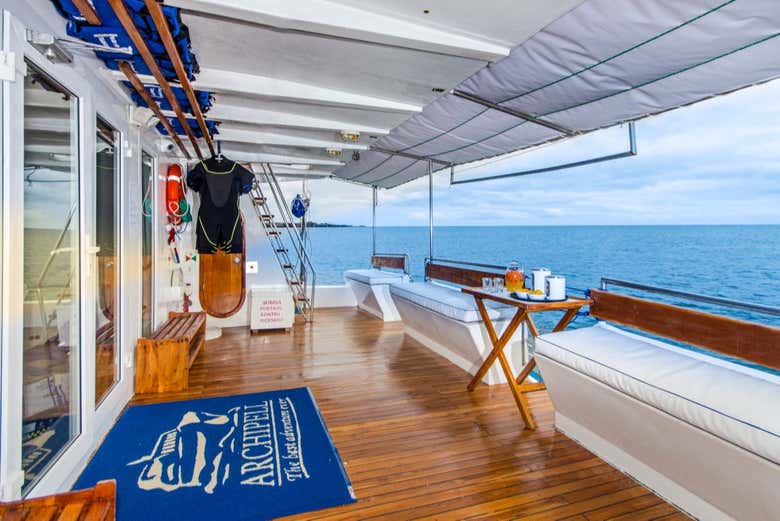 Outer deck