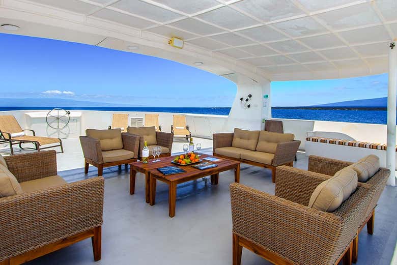 Cruise deck