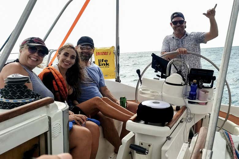 Navegando hacia el lugar en el que veremos las ballenas