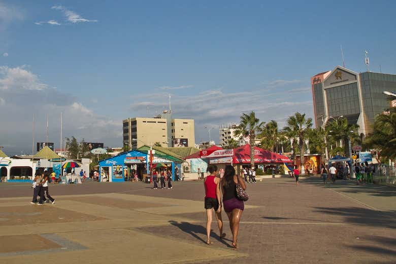 Strolling around Manta