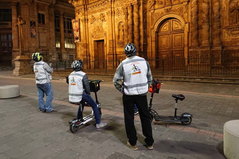 Tour noturno por Quito