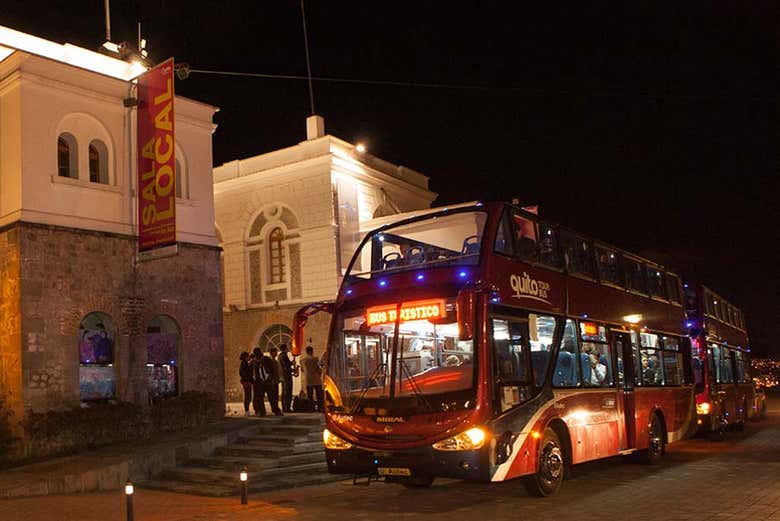 Tour serale dell'autobus turistico di Quito