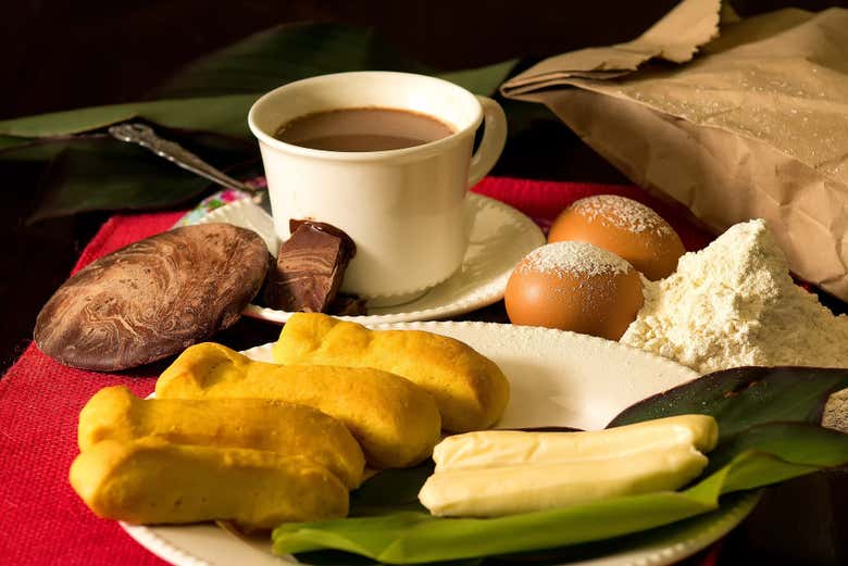 Having a breakfast with bizcocho biscuits in Cayambe