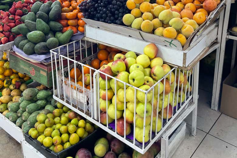 Frutas frescas en el mercado de Quito