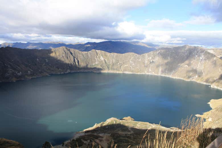 La impresionante laguna de Quilotoa