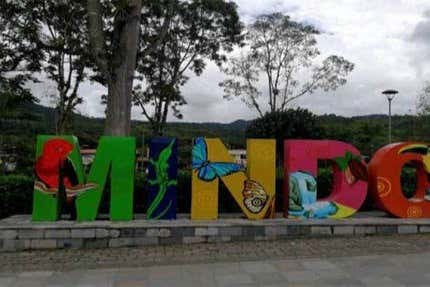 Colorido cartel de Mindo