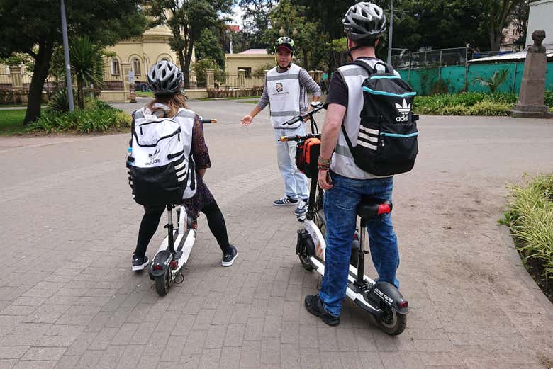 En patinete eléctrico por Quito