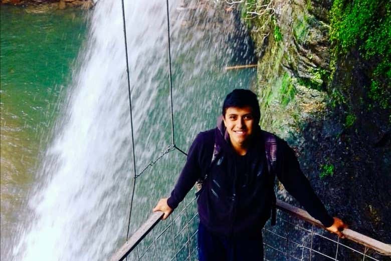 Cerca de la cascada Pailón de Oro