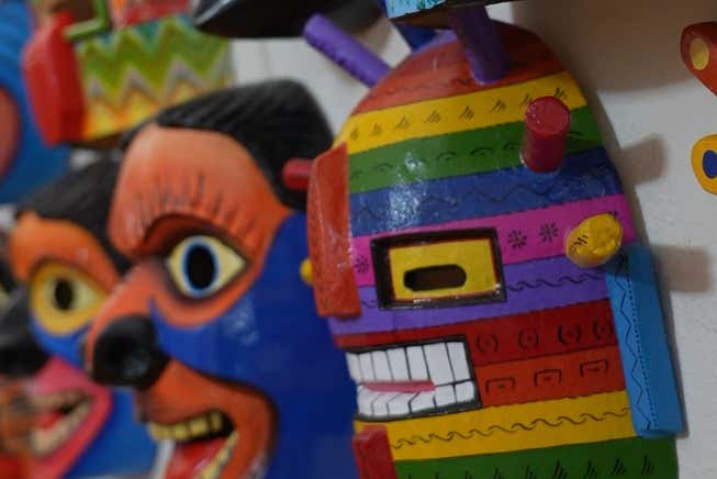 Admire hand-painted art in Tigua