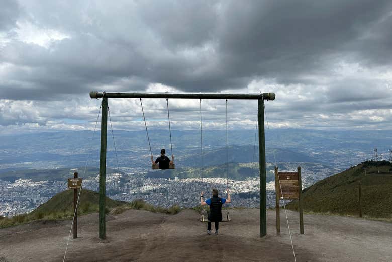 Balanço perto do teleférico de Quito