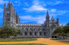 Quito Tour + Chocolate Tasting