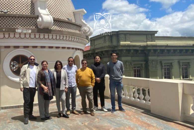 Climb up to the dome of León Theater