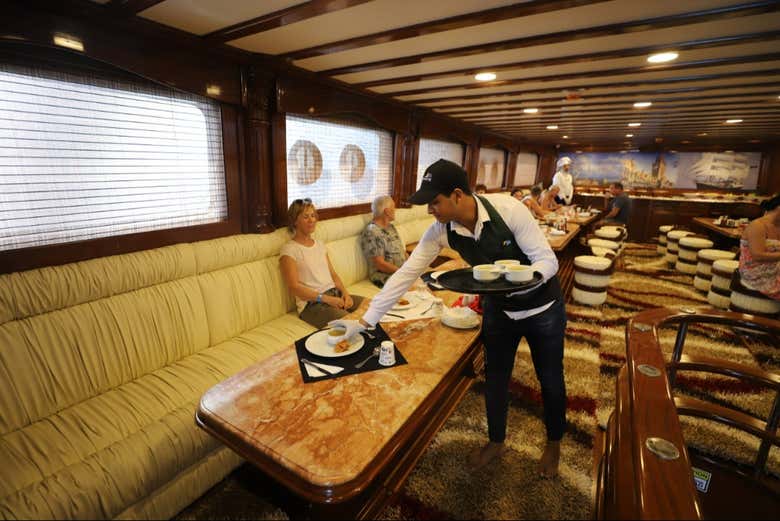 Salle à manger du bateau