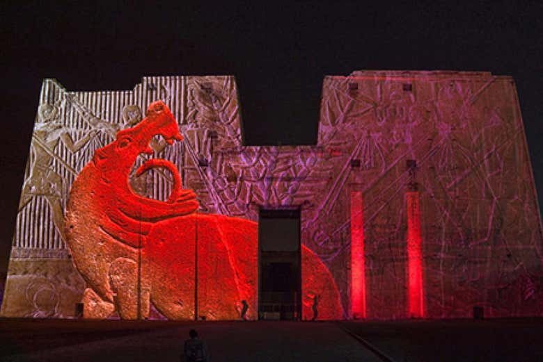Espectáculo de luz y sonido en el Templo de Philae