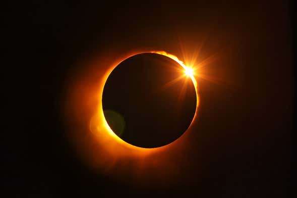 Eclipse solar 2027 en Egipto con transporte y entradas