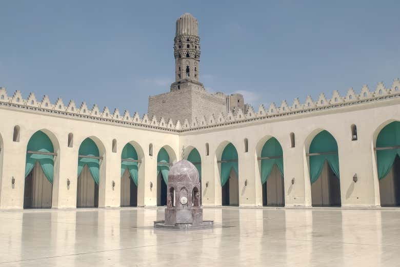 Pátio da mesquita Al-Hakim