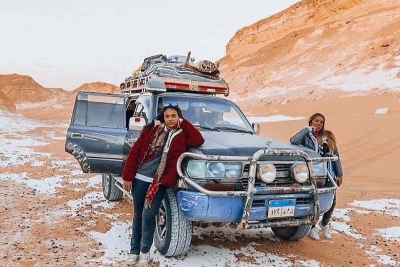Sfrecciando tra le dune a bordo del 4x4