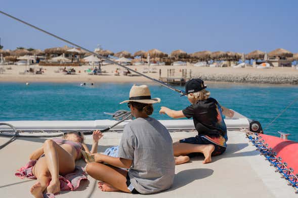 Giro in catamarano nel Mar Rosso