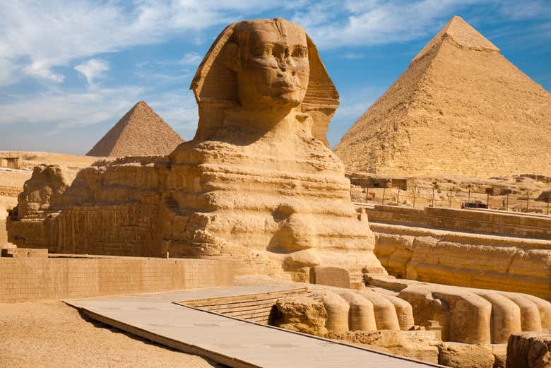 Vous vous arrêterez devant le Grand Sphinx de Gizeh