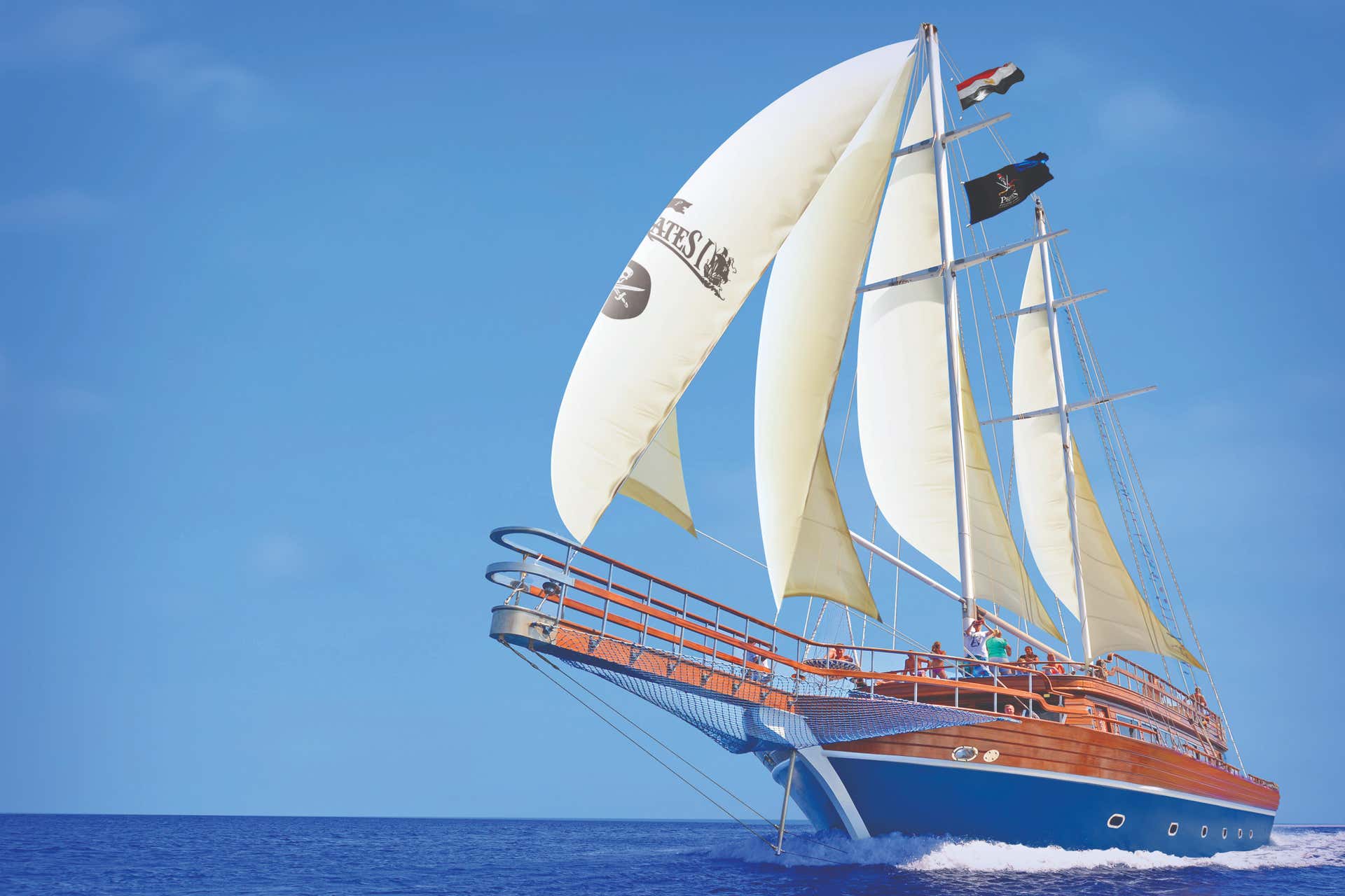 Cruzeiro de barco pirata por Orange Bay