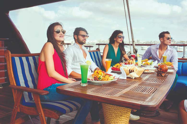 Il delizioso pranzo a buffet