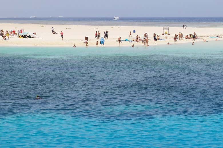 Disfrutando de la playa de la isla Utopía