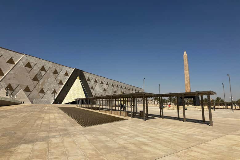Entrée du Grand Musée Égyptien