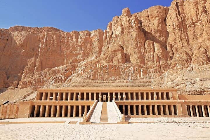 Visitando o templo funerário de Hatshepsut