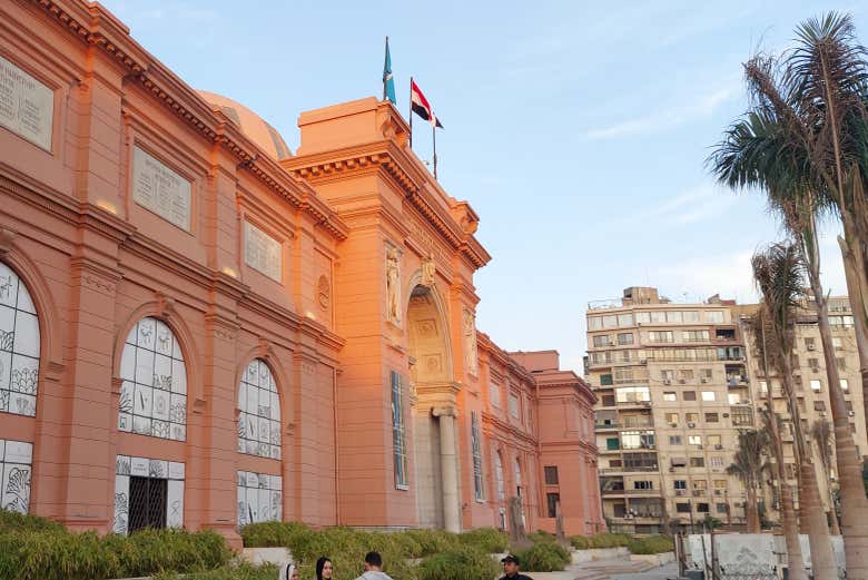 Visit the Egyptian Museum in Cairo