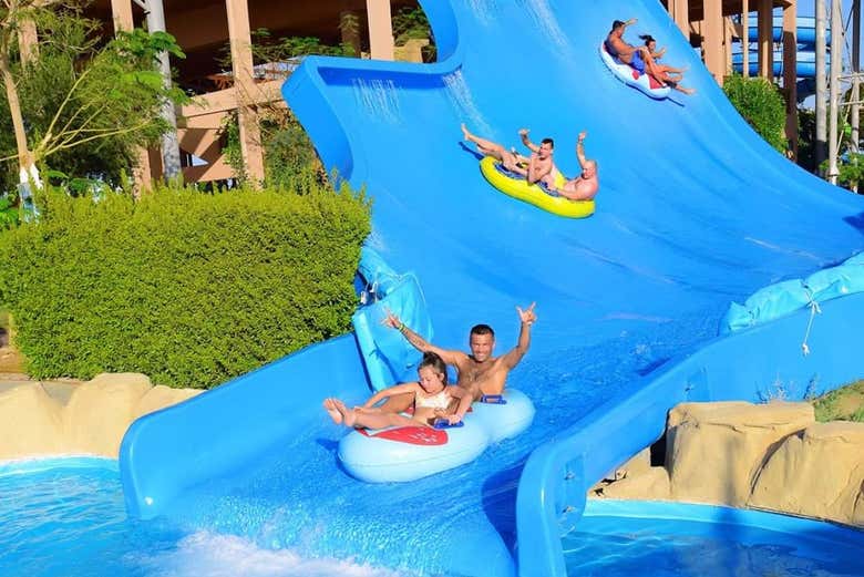 Toboganes de Jungle Aqua Park