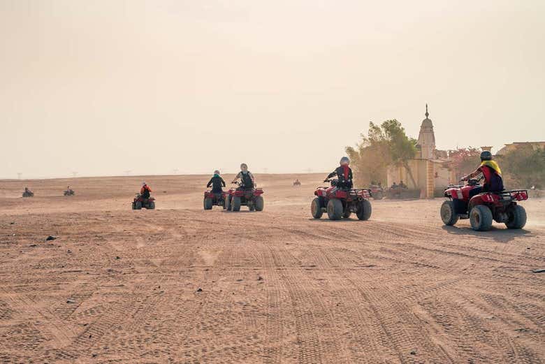 Tour de quadriciclo pelo deserto