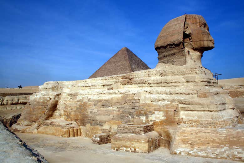 Views of the pryamids from the Sphynx