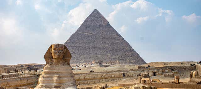 Excursão às pirâmides de Gizé e ao Museu Egípcio do Cairo de ônibus