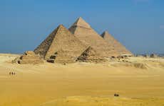 Excursión a las pirámides de Giza y el Museo Egipcio de El Cairo en avión