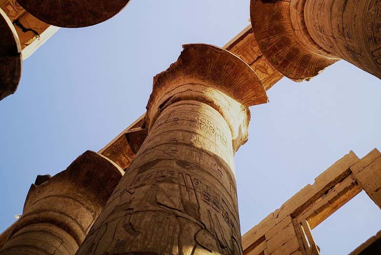 Detalhes das colunas de Karnak