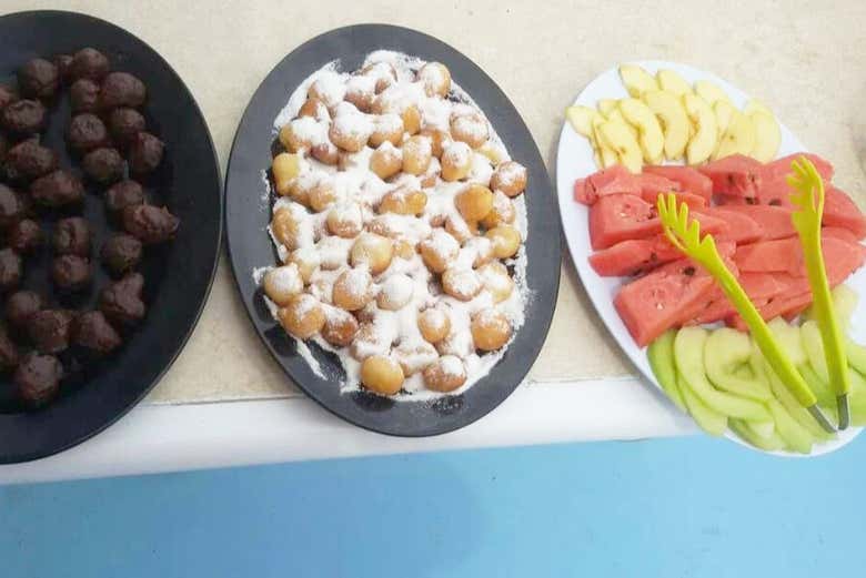 Dolci tipici e buffet di frutta