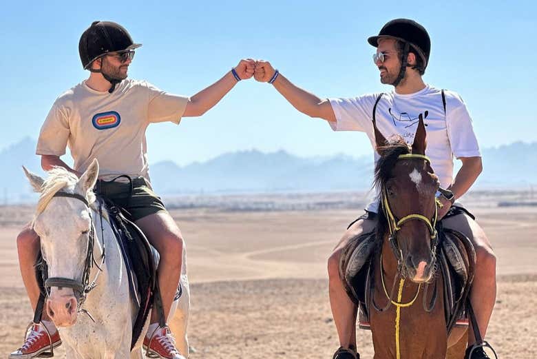 Preparados para el paseo a caballo por Sharm el-Sheij