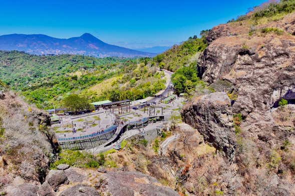 Day Trip to Puerta del Diablo Natural Park + Pupusa-Making Workshop