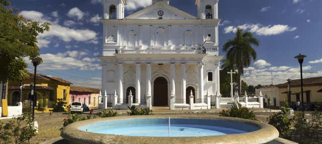 Excursión a Suchitoto + Visita a la destilería de ron Cihuatán