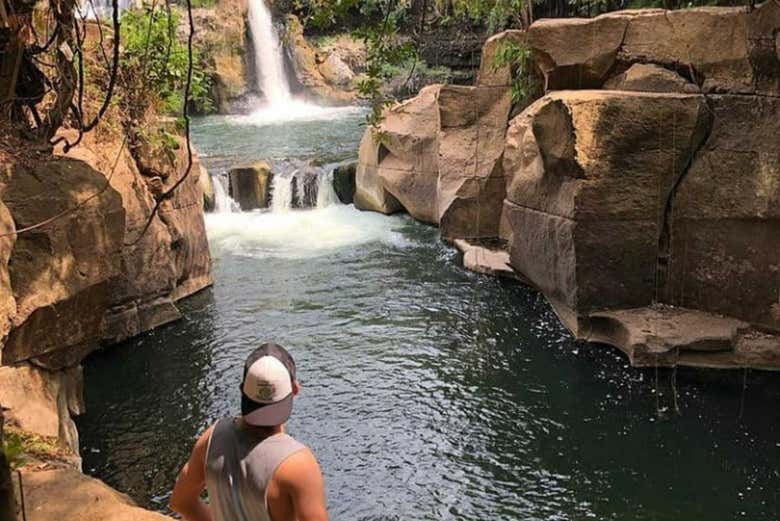 Disfrutando del paisaje del Salto de Malacatiupán