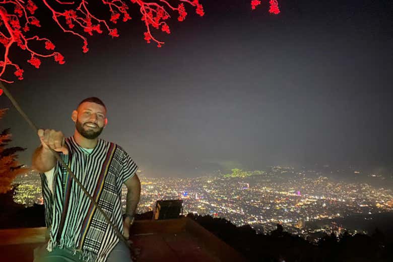 San Salvador por la noche