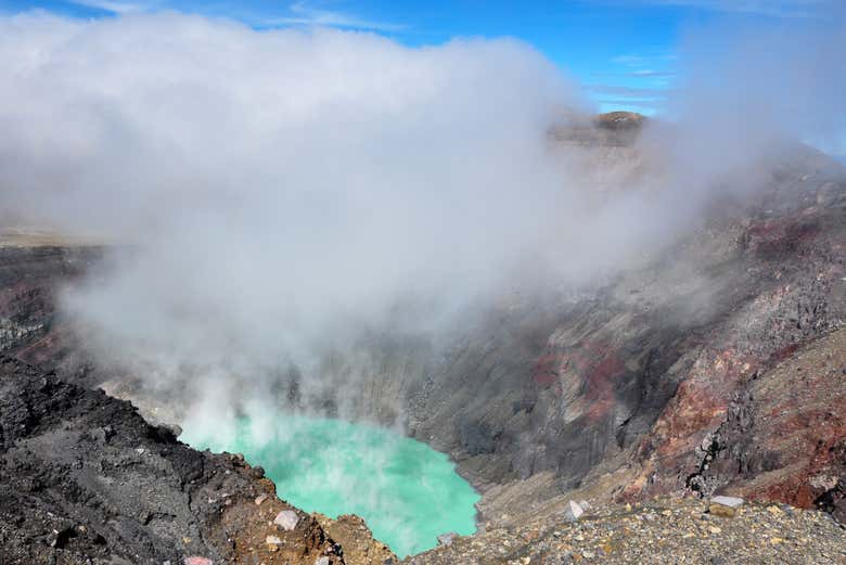 La laguna del cráter del volcán Santa Ana 