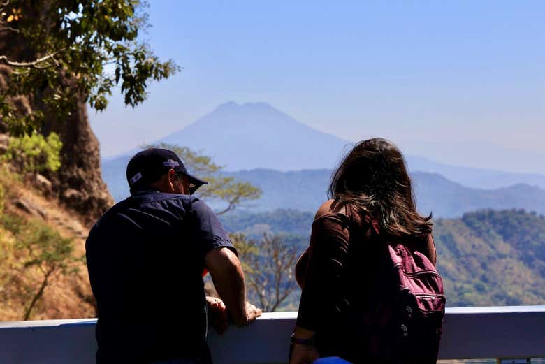 See the volcanos of San Salvador and San Vicente
