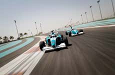 Condução de um Fórmula 3000 no Circuito Yas Marina