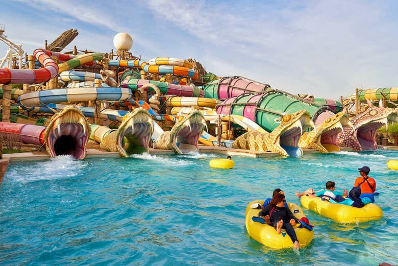 Diversión en el Yas Waterworld