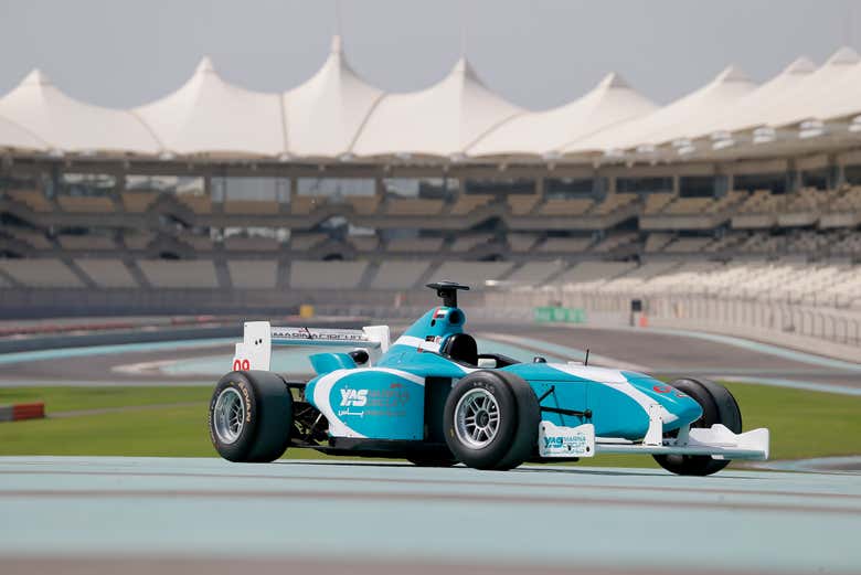 Fórmula 3000 en la pista de Yas Marina
